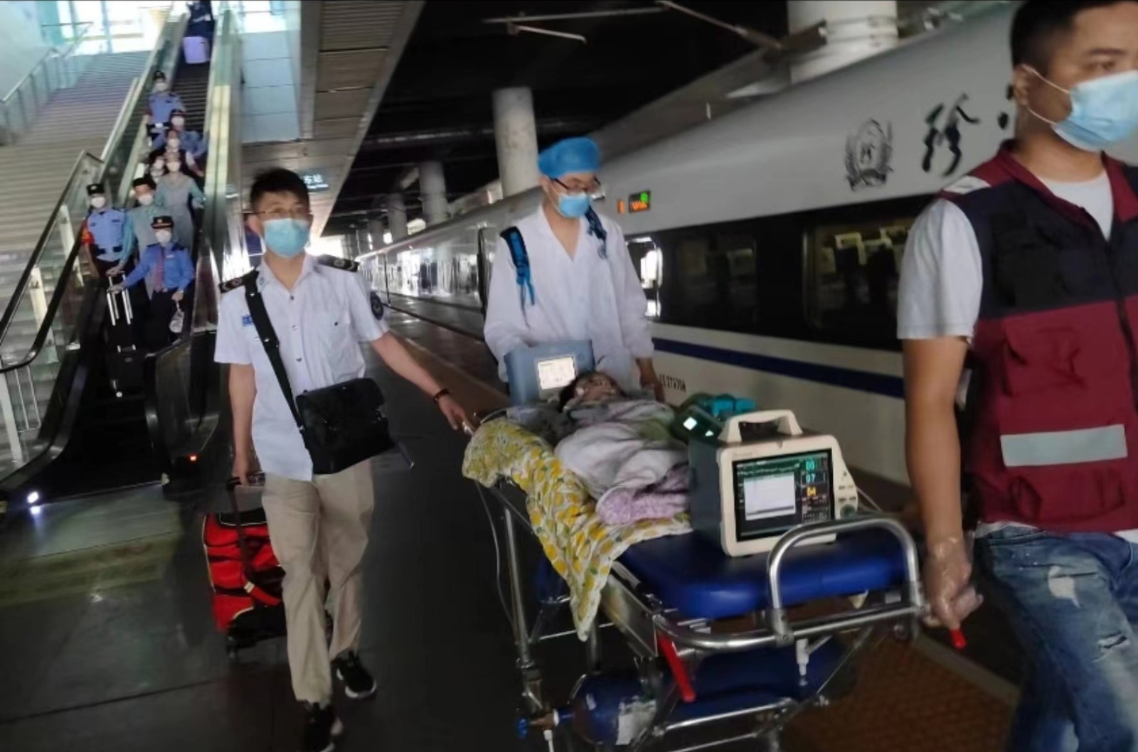 莎车县高铁转运公司